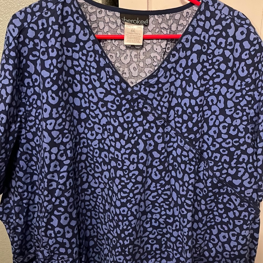 COPY - Cherokee cheetah print scrub top